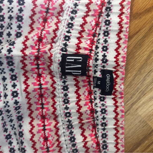 GAP Patterned Pajamas - Picture 2 of 2